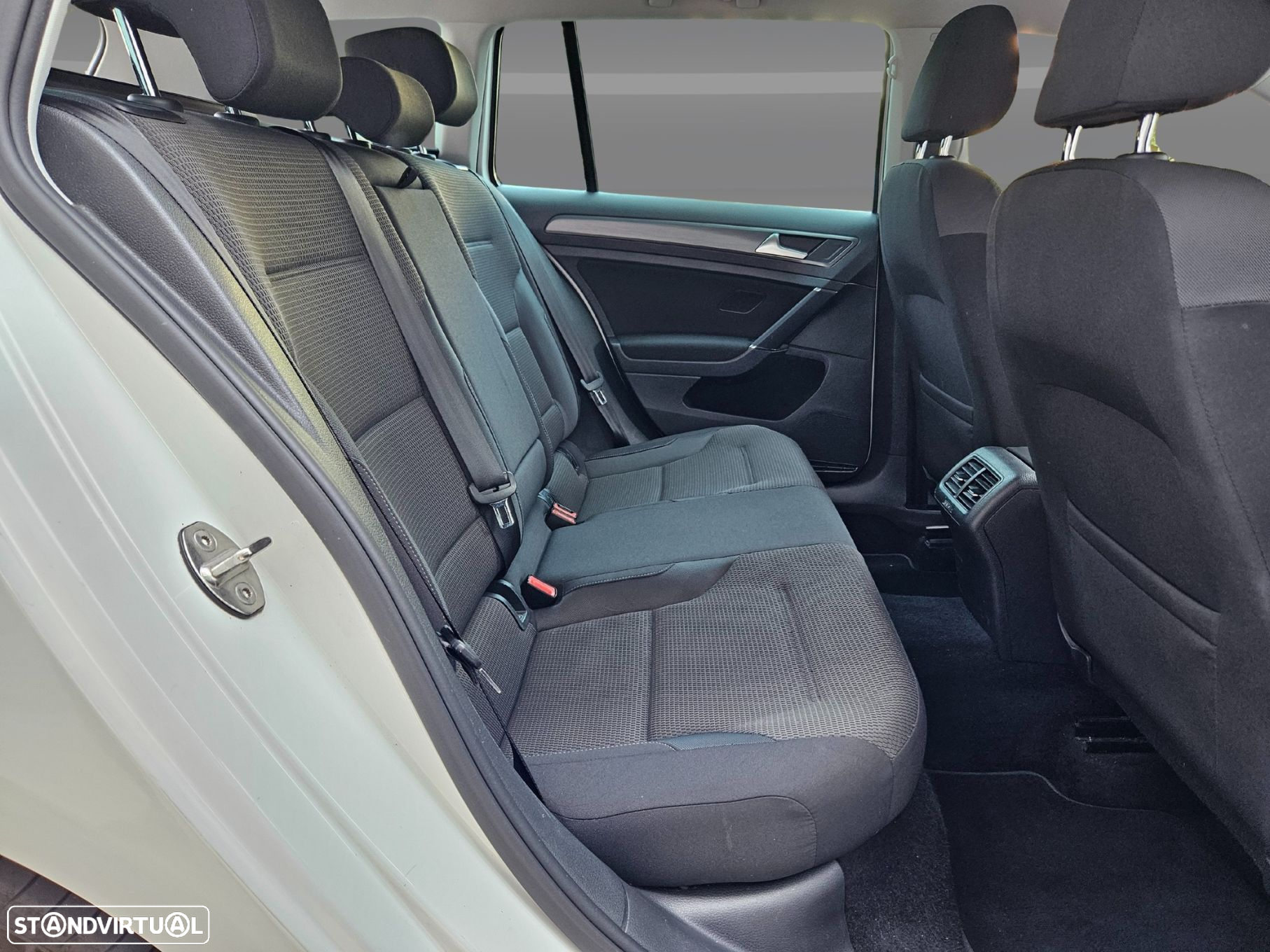 VW Golf Variant 1.6 TDi Confortline - 30