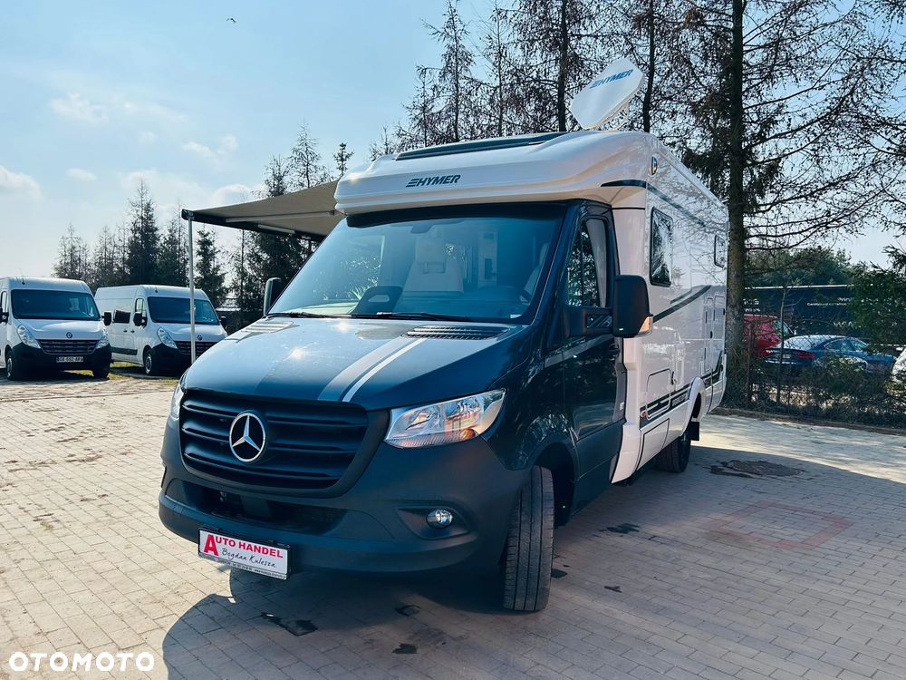 Mercedes-Benz ML-T570 - 23