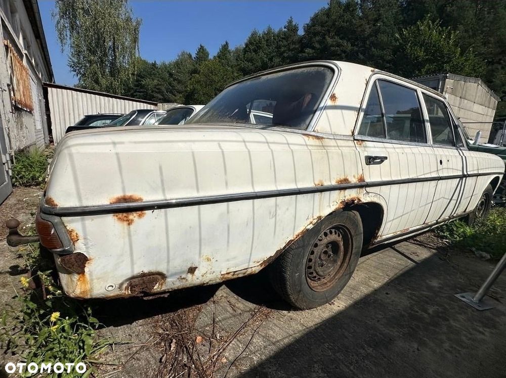 Mercedes-Benz 280 - 6