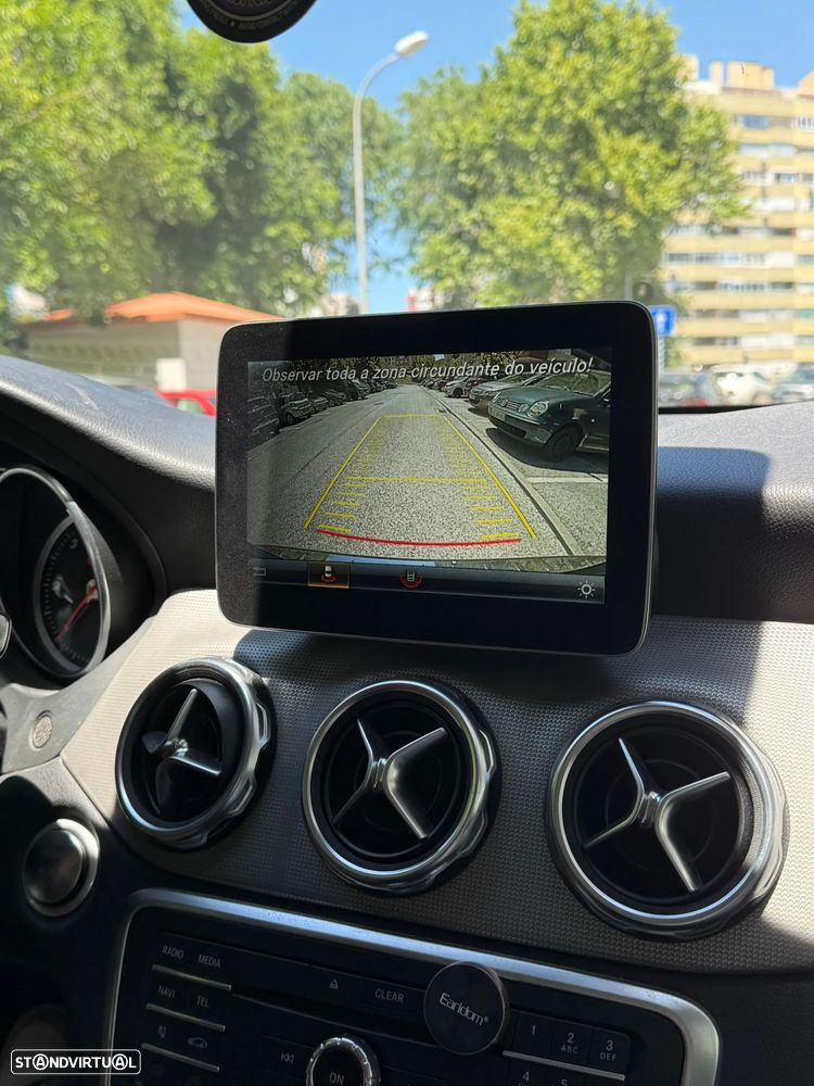 Mercedes-Benz GLA 180 d 7G-DCT Urban - 3