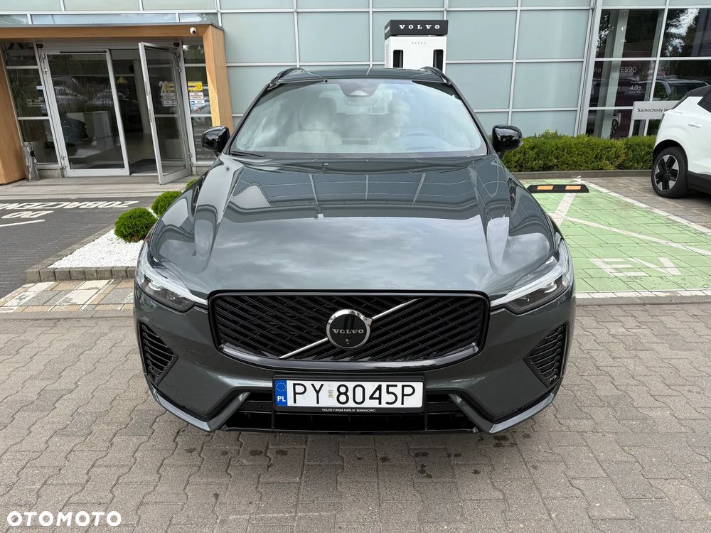 Volvo XC 60 T6 Plug-In Hybrid AWD Ultra Dark - 3