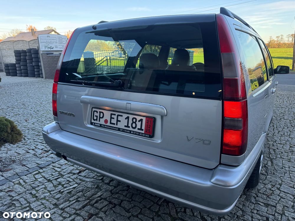 Volvo V70 2.4 T - 14