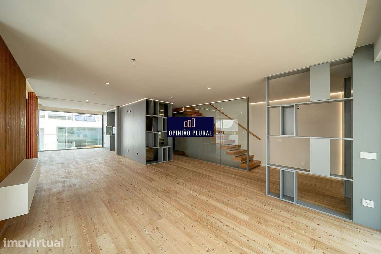 Moradia T4 Espaçosa com Escritório e Piscina Pronta a Habitar - Grande imagem: 5/40