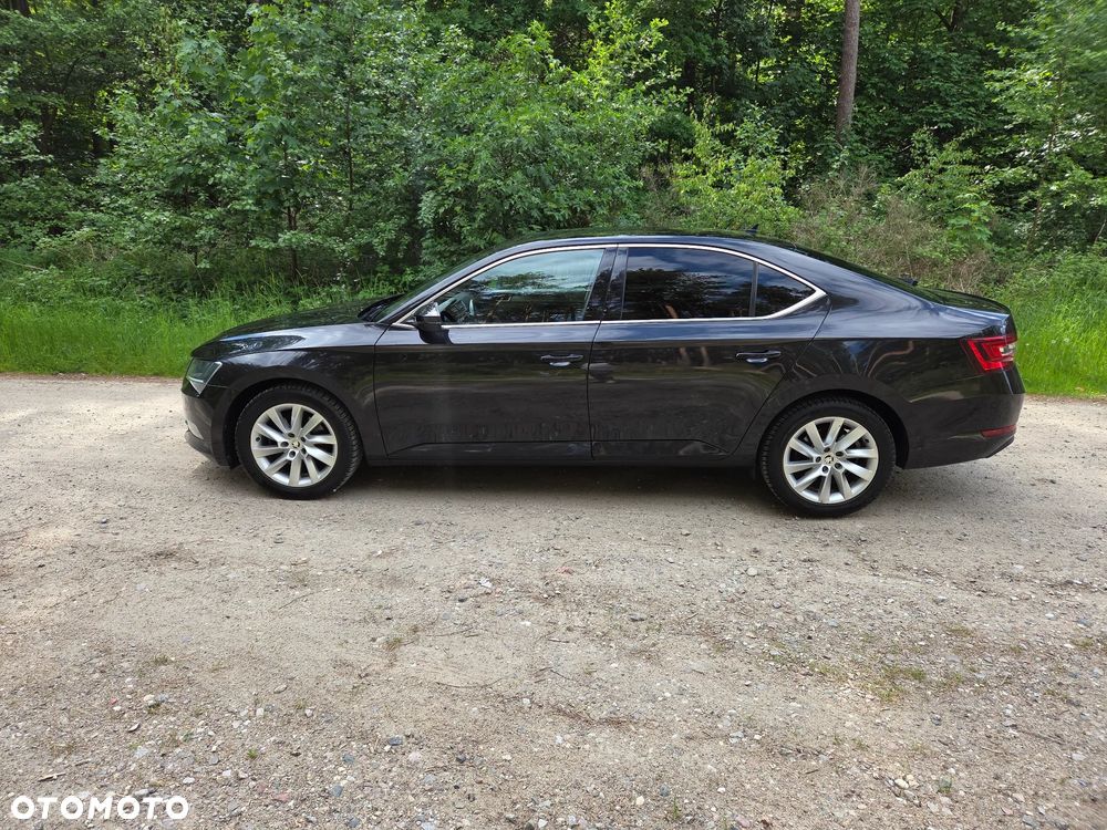 Skoda Superb 1.6 TDI DSG Style - 4