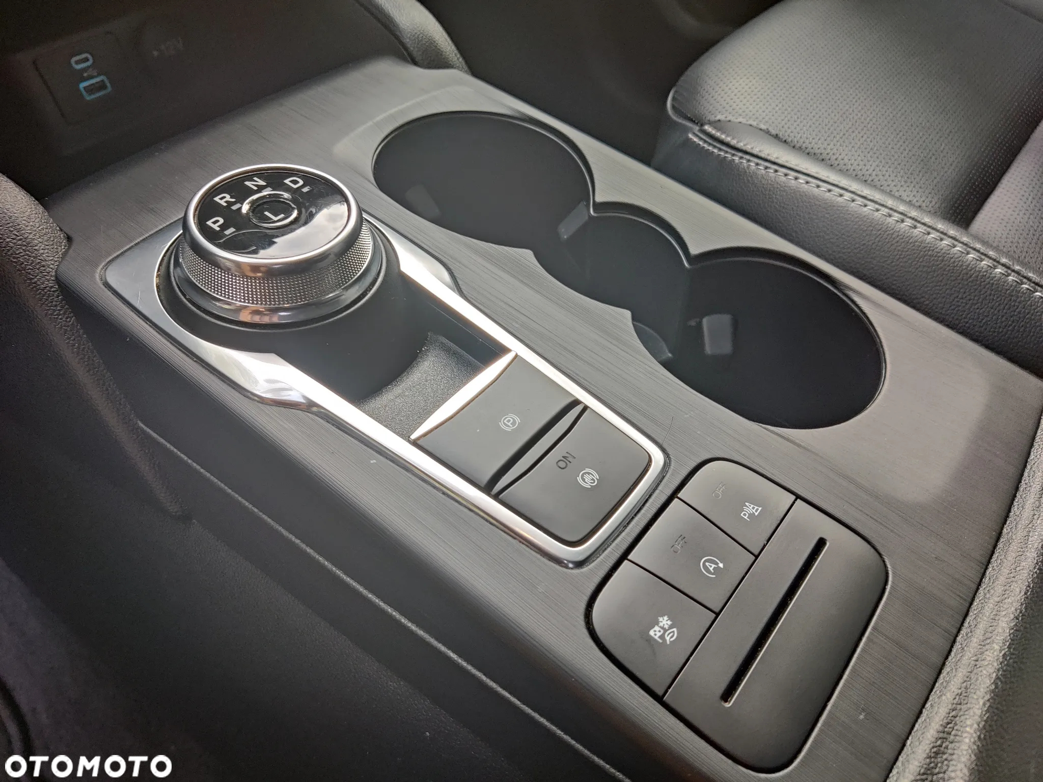 Ford Escape 2.0 EcoBoost AWD Titanium - 19