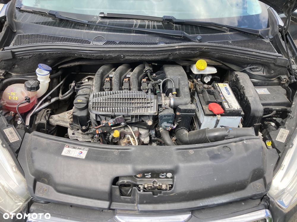Peugeot 208 82 VTI Allure - 12