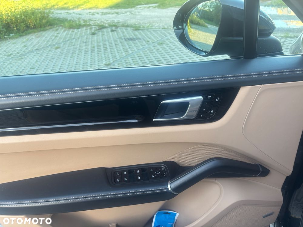 Porsche Cayenne Standard - 20
