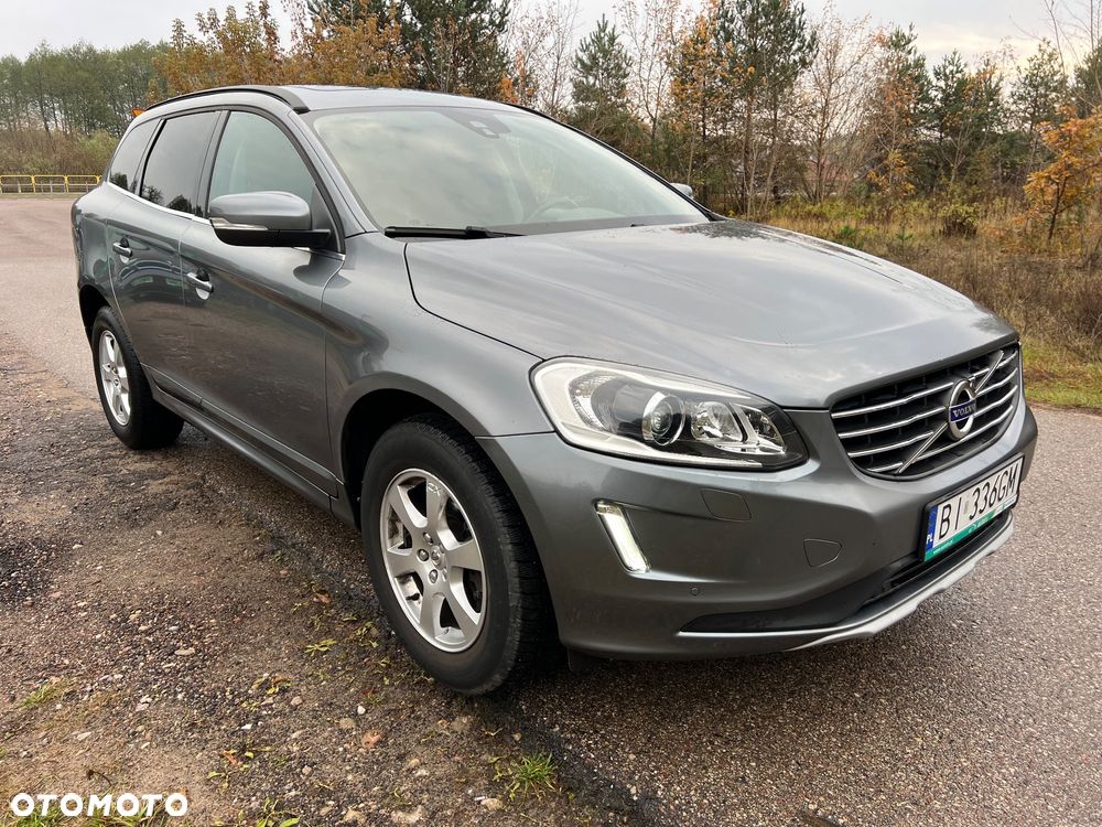 Volvo XC 60 D5 AWD Momentum - 3