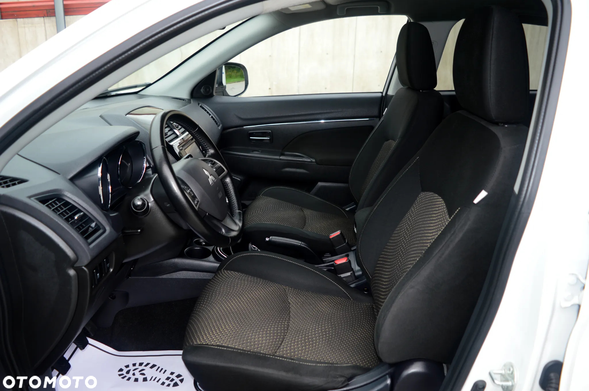 Mitsubishi ASX - 9