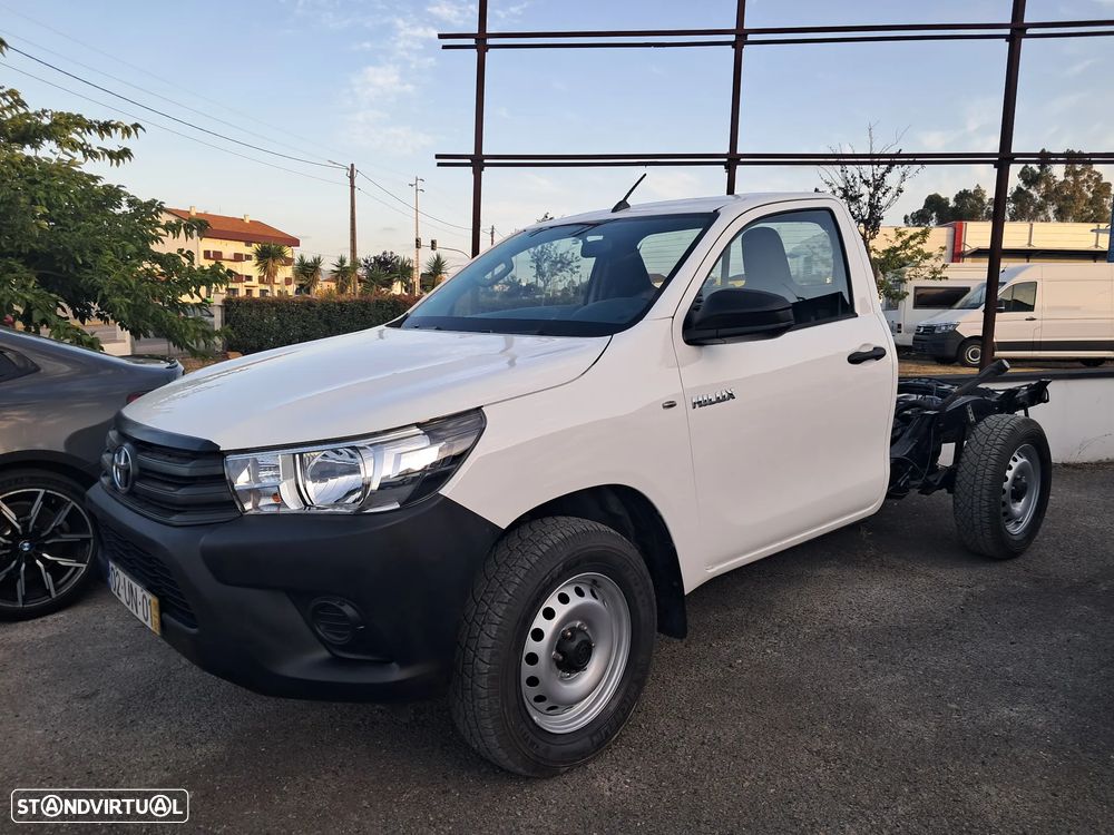 Toyota Hilux 2.4 d-4D 4X2 CS - 3