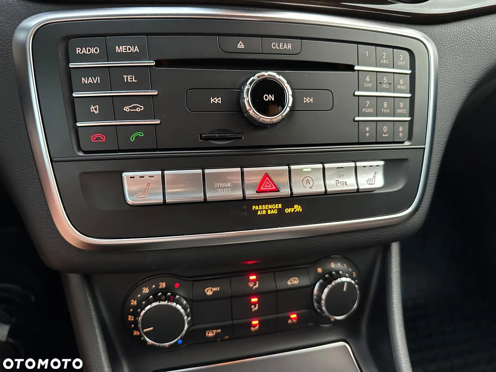 Mercedes-Benz CLA 220 4-Matic AMG Line - 27