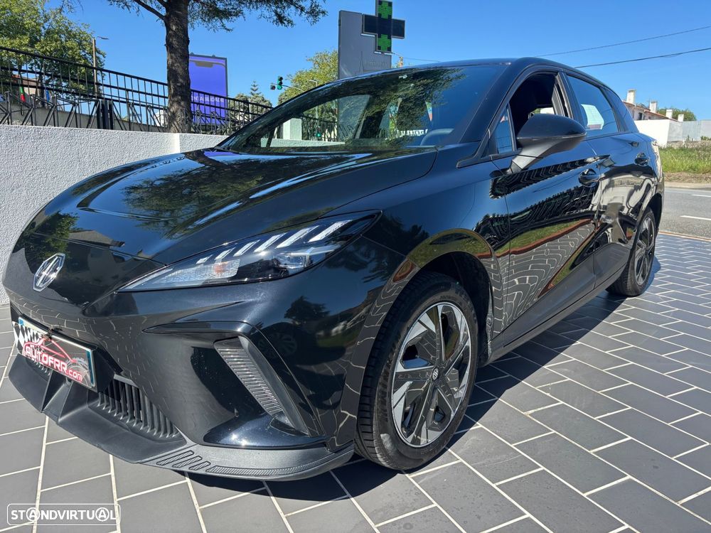 MG MG4 64 kWh Luxury - 6