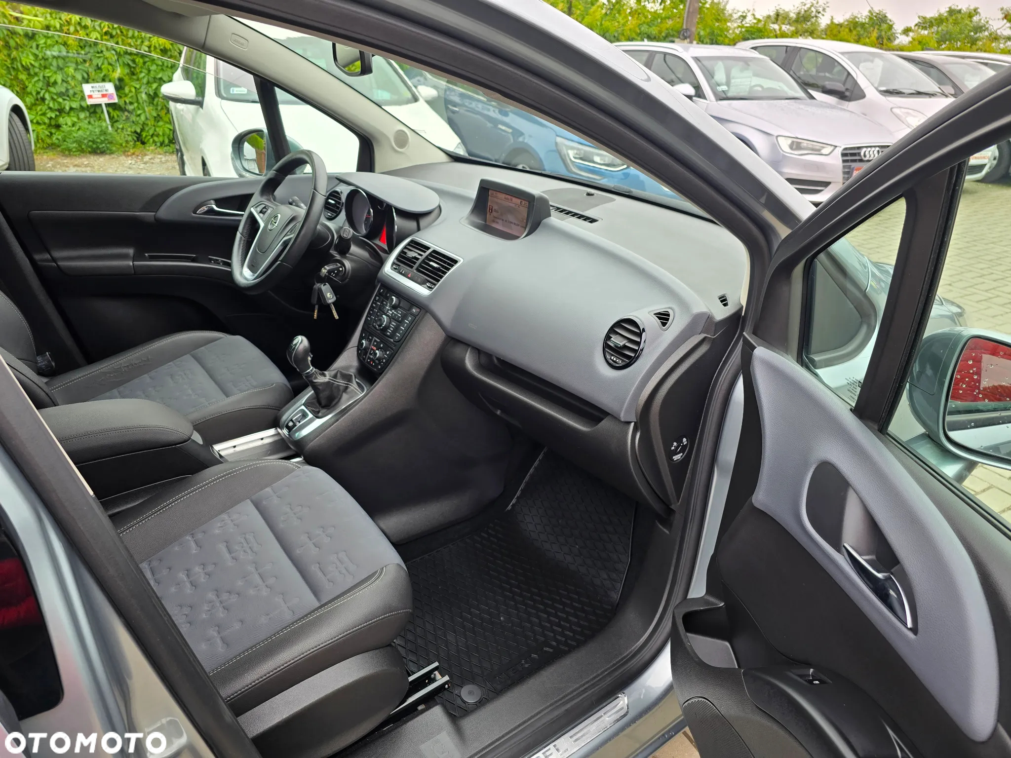Opel Meriva - 11