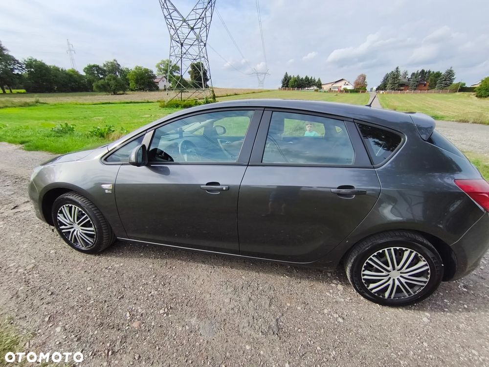 Opel Astra 1.6 Edition 150 - 6