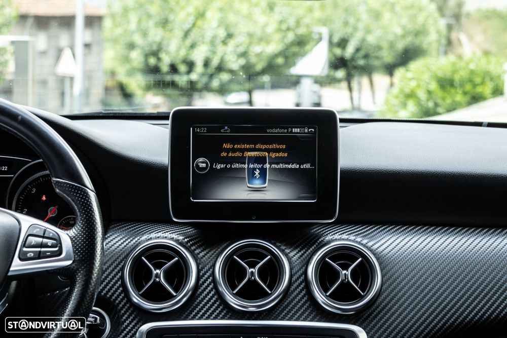 Mercedes-Benz A 180 d AMG Line - 36