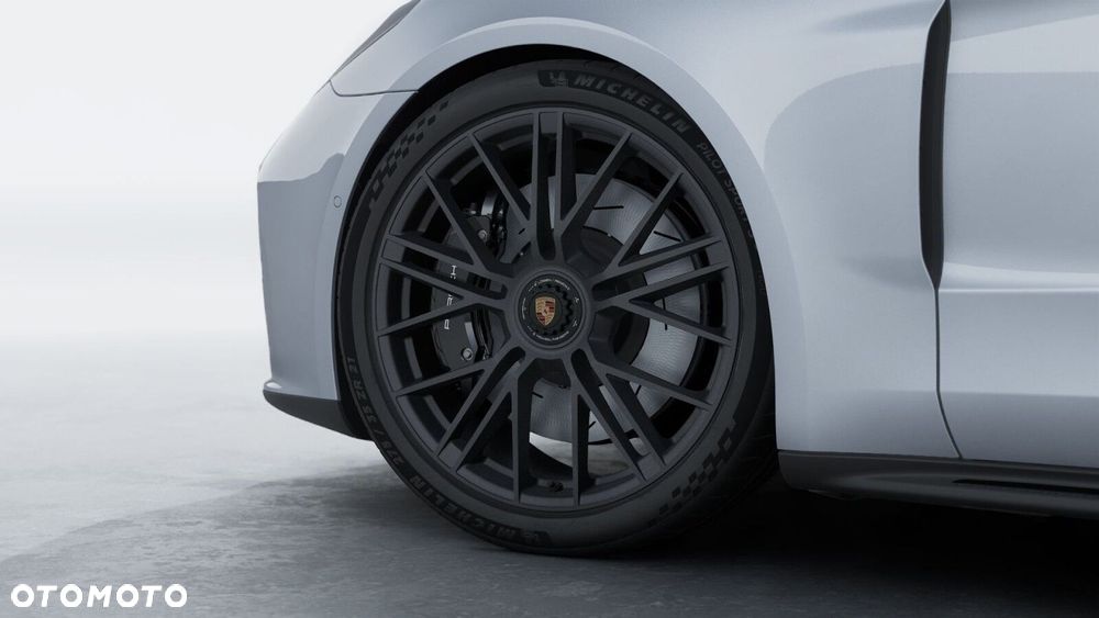 Porsche Panamera - 3
