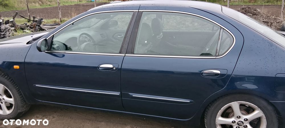 NISSAN MAXIMA DRZWI PRZEDNIE TYLNE - 1