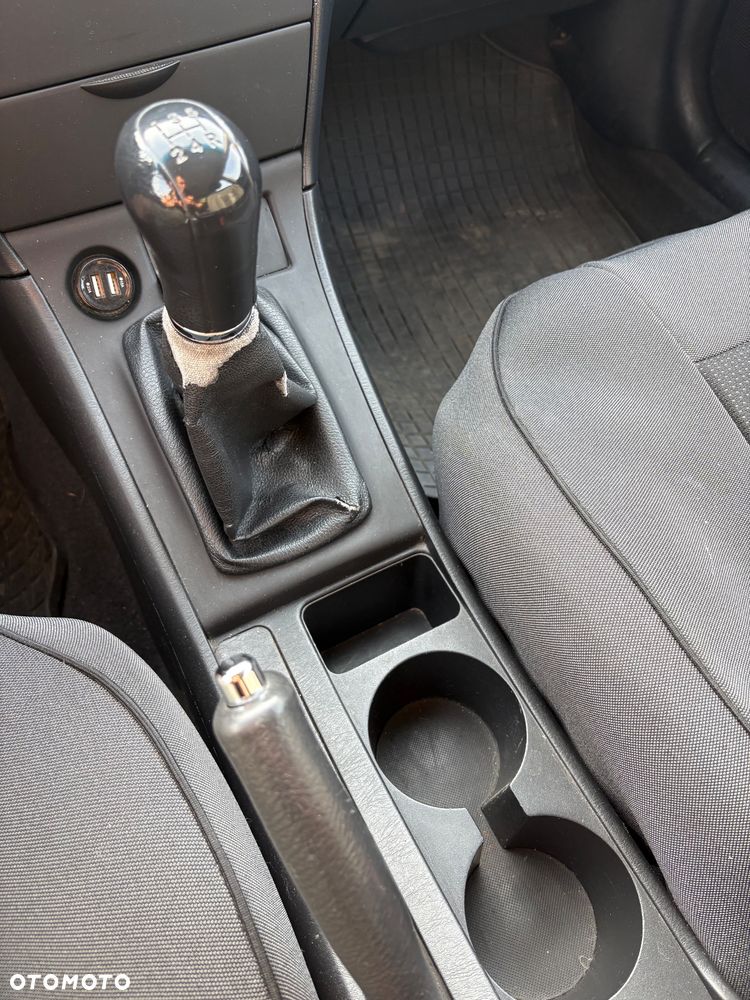Toyota Corolla - 6
