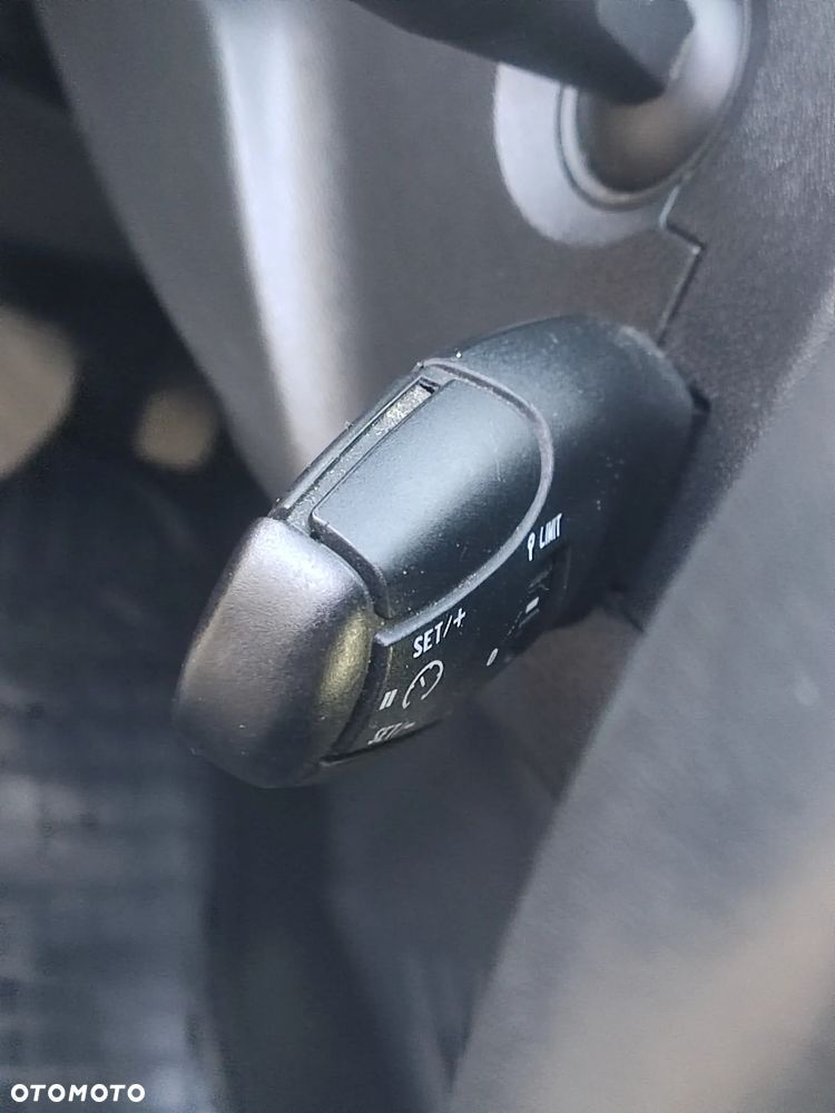 Peugeot 2008 1.4 HDi Active - 14