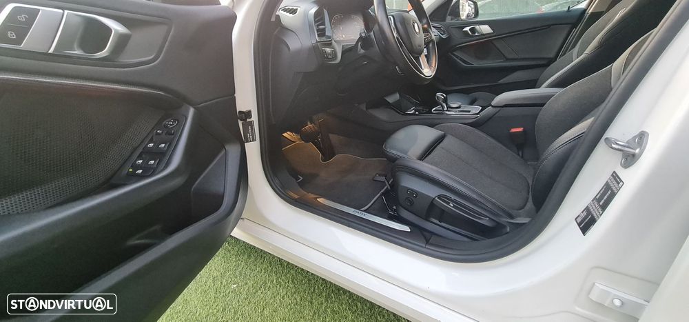 BMW 118 d Aut. Sport Line - 28