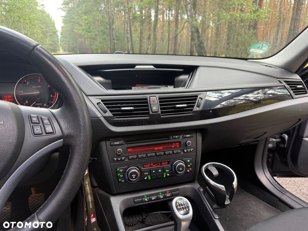 BMW X1 xDrive18d - 11