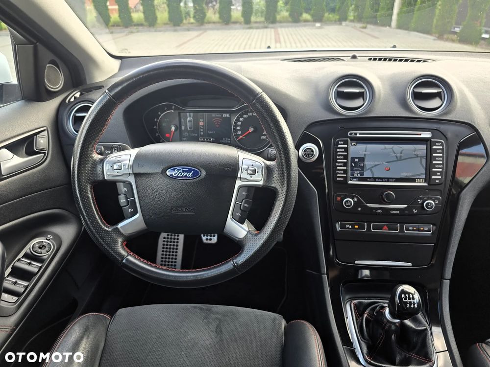 Ford Mondeo 2.0 EcoBoost Titanium S - 24