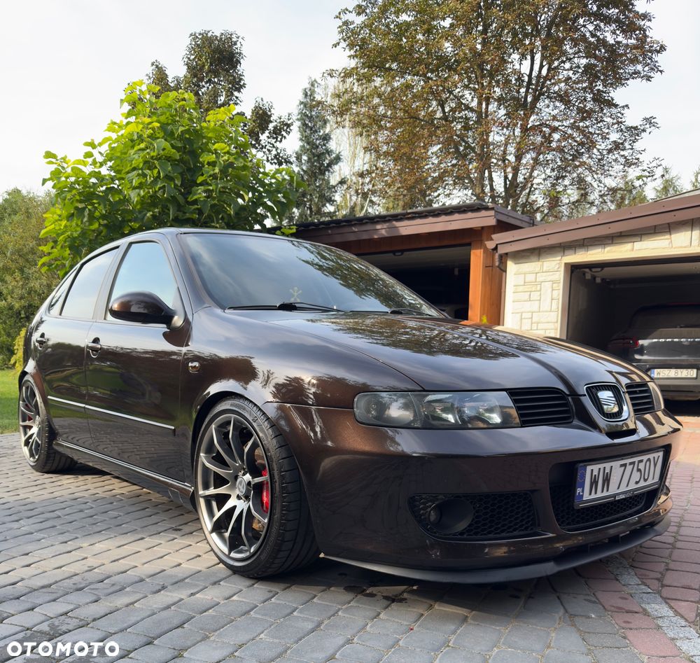 Seat Leon 1.8T Cupra R - 1