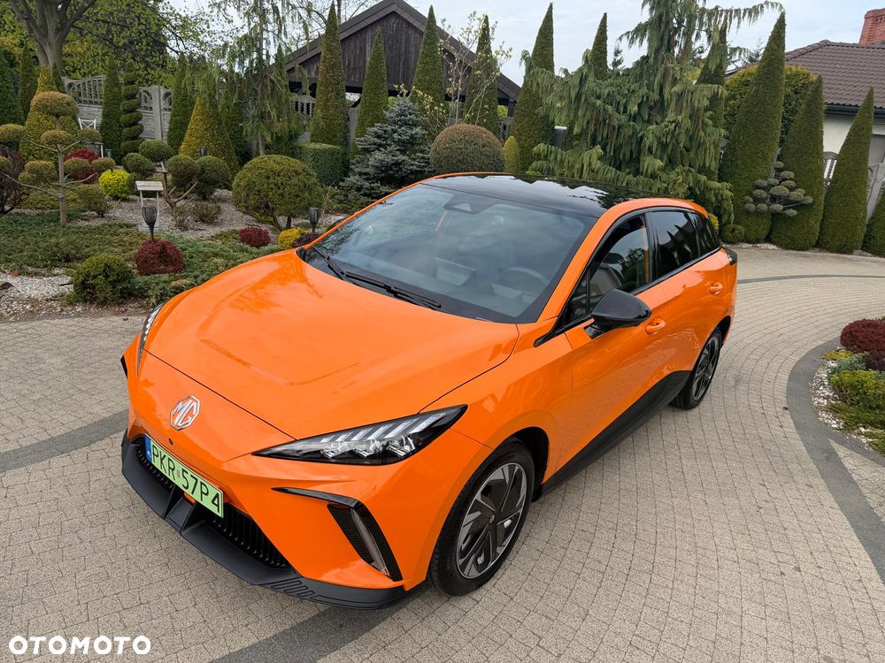 MG 4 Luxury 64 kWh - 31