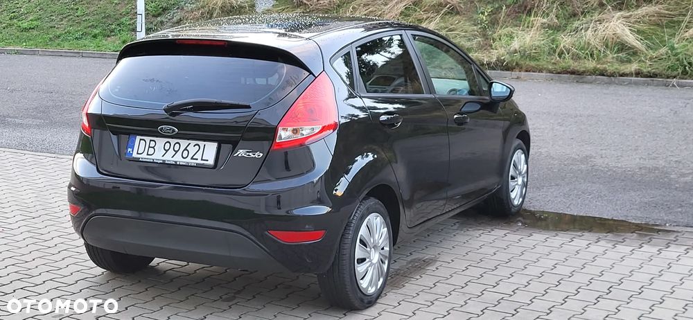 Ford Fiesta 1.25 Ambiente - 8