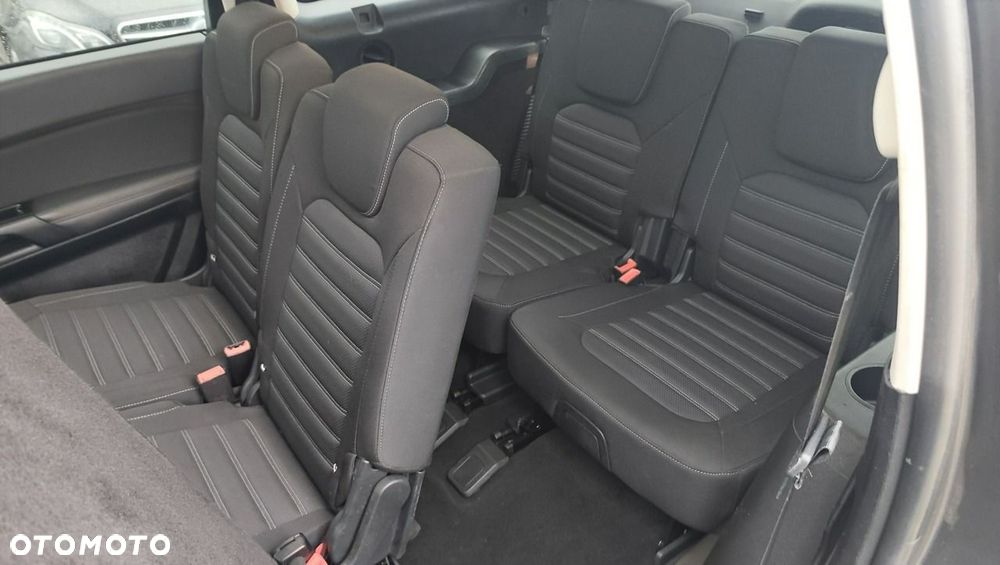 Ford Galaxy - 31