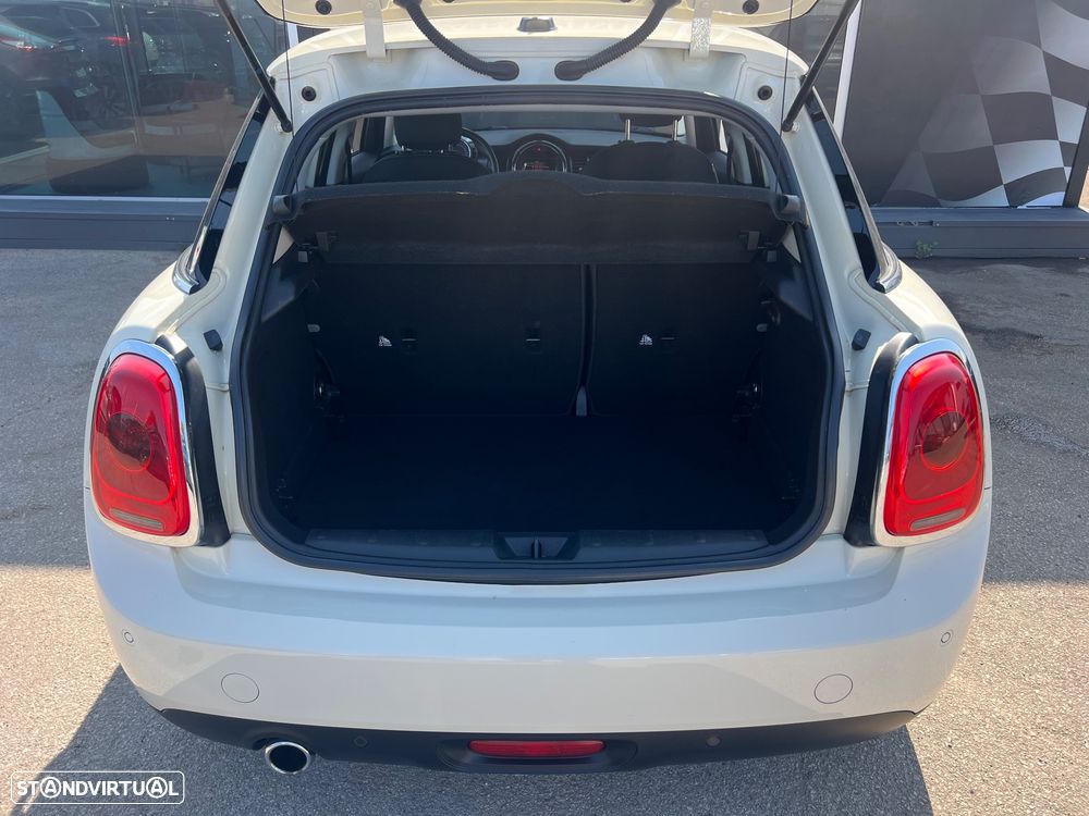 MINI 5 Portas Cooper D - 22