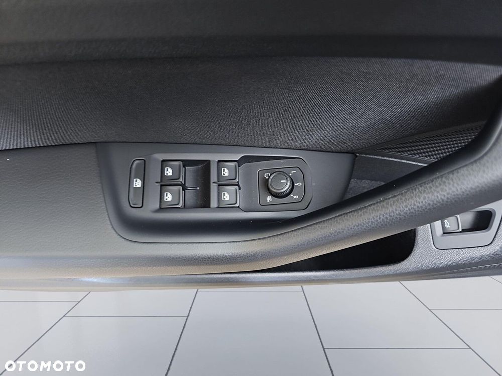 Volkswagen Passat Variant 1.5 TSI EVO Business DSG - 19