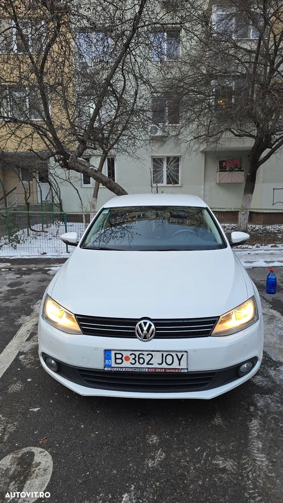 Volkswagen Jetta 1.2 TSI Trendline - 1