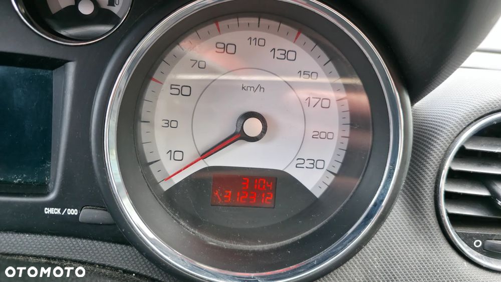 Peugeot 308 1.6 HDi Premium Plus - 9
