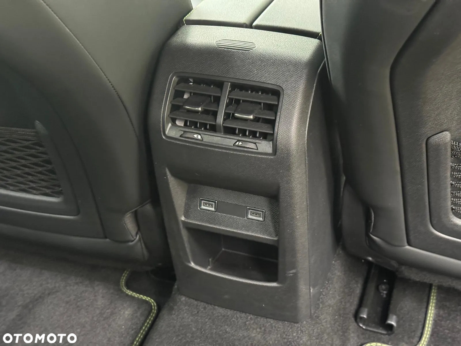 Peugeot 408 1.2 PureTech GT S&S EAT8 - 22
