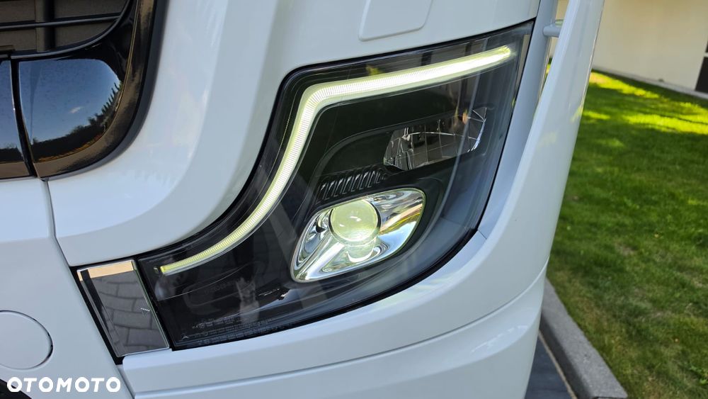 Mercedes-Benz ///ACTROS///2545/// MP5///2022///BIG SPACE///NOWY/// NIE UŻYWANY///BDF///JEDYNE 5700  KM/// VIRTUAL COCPIT///FULL LED/// KLIMATYZACJA POSTOJOWA/// NAWIGACJA///SALONKA///STAN  FABRYCZNIE NOWY - 10
