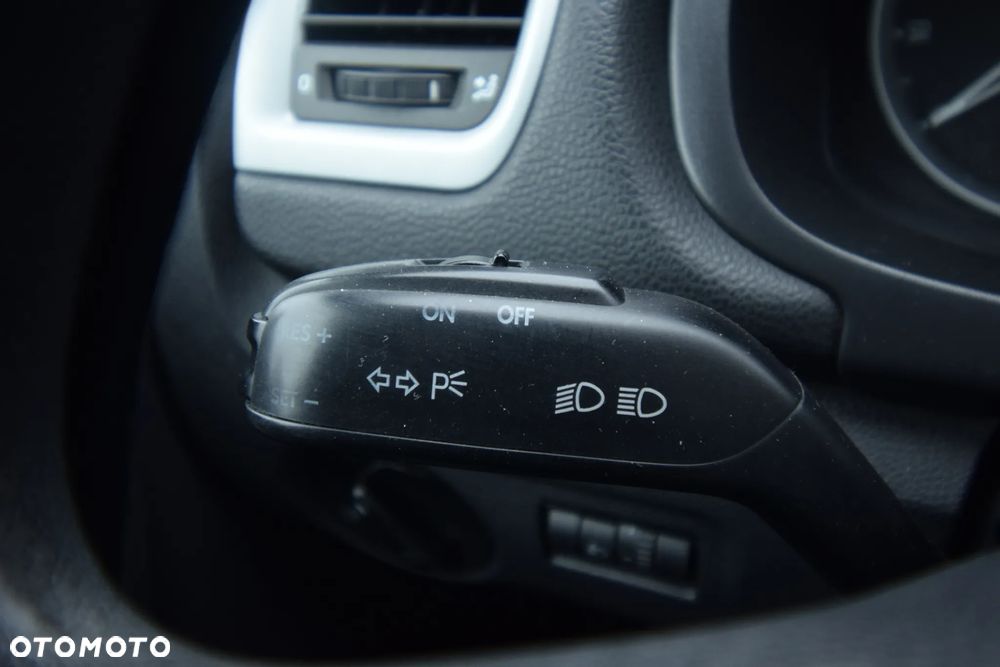 Skoda Fabia 1.2 HTP Ambiente - 23