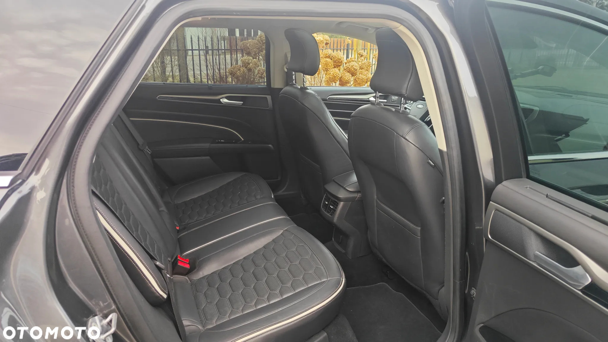 Ford Mondeo 2.0 TDCi Bi-Turbo PowerShift-Aut Vignale - 12