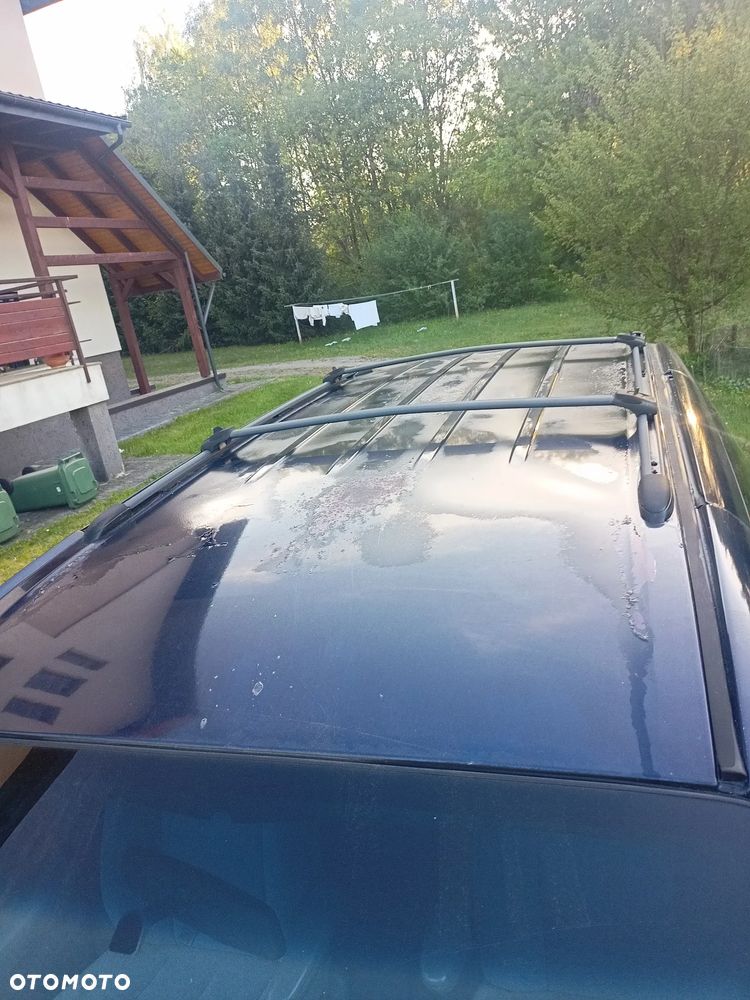 Chrysler Town & Country 3.3L LX - 22