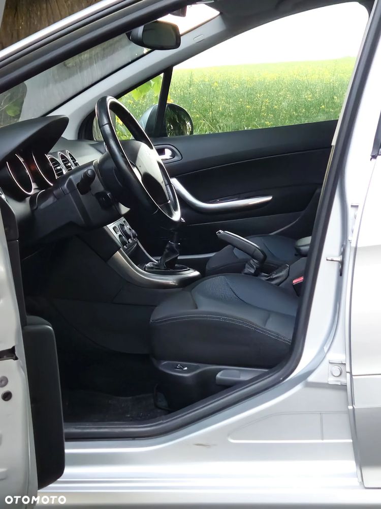 Peugeot 308 120 VTi Family - 5