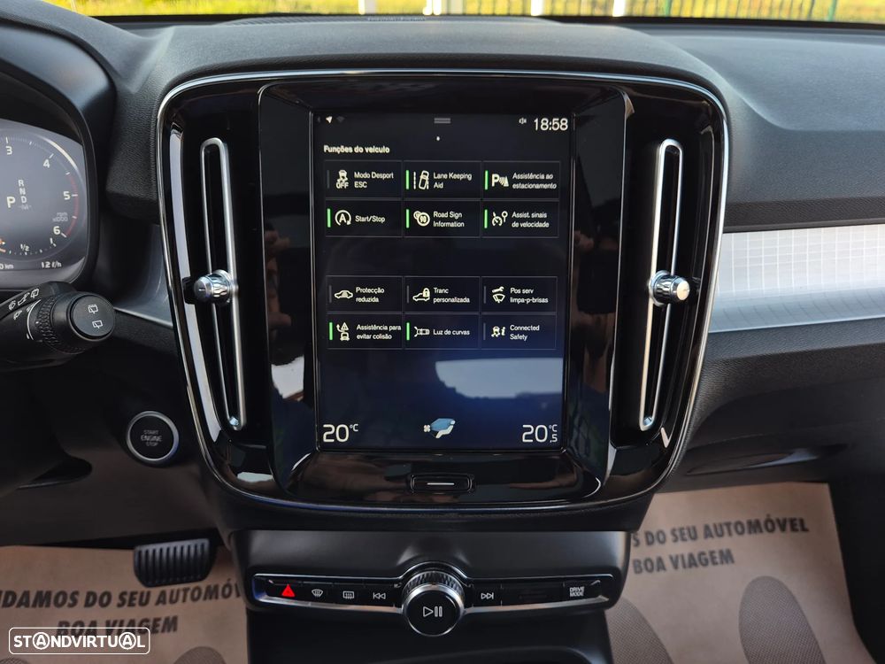 Volvo XC 40 2.0 D4 Momentum Plus AWD - 34