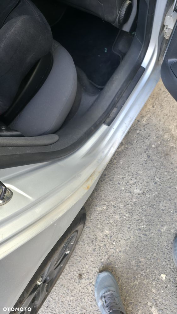 Volkswagen Golf 1.9 TDI Comfortline - 9