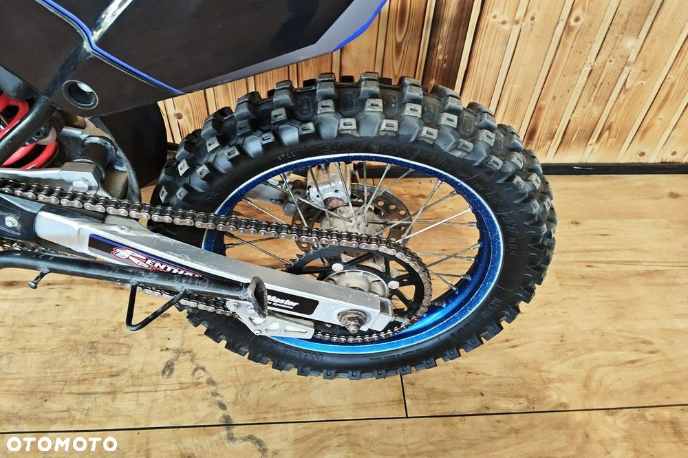 Yamaha YZ - 17