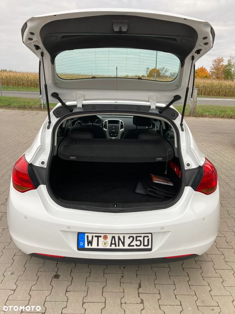 Opel Astra 1.4 EcoFLEX Cosmo - 6