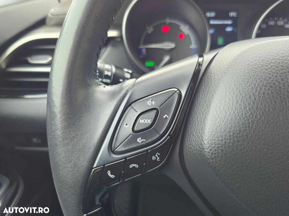 Toyota C-HR 2.0 HSD 184 CP 4x2 CVT Classy - 13