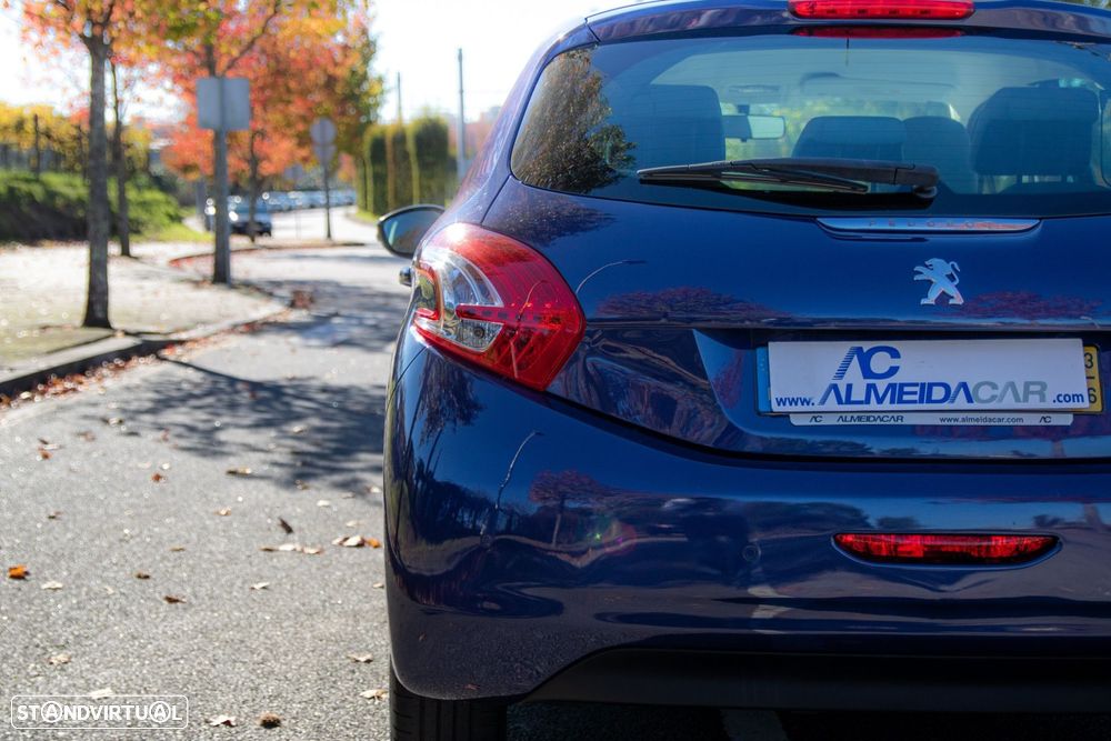 Peugeot 208 1.4 HDi - 19