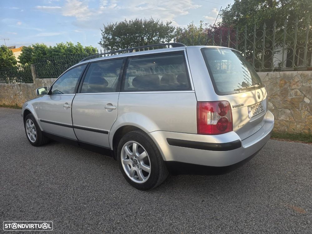 VW Passat Variant 1.9 TDi Confortline - 21