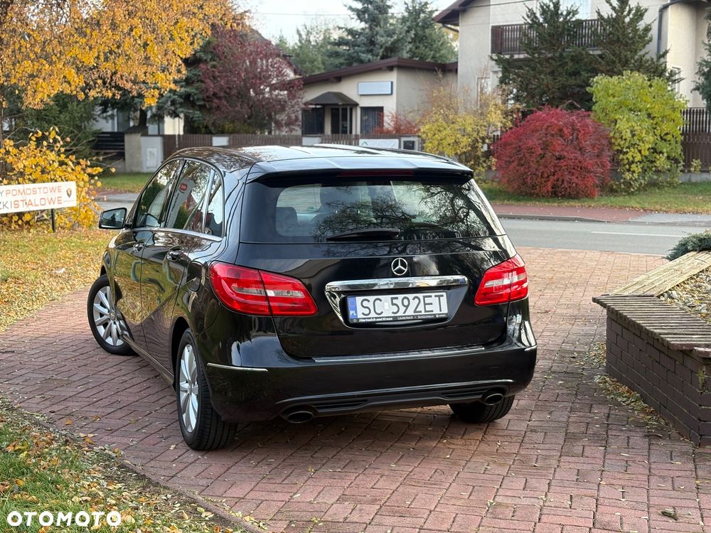 Mercedes-Benz Klasa B 180 (BlueEFFICIENCY) - 4