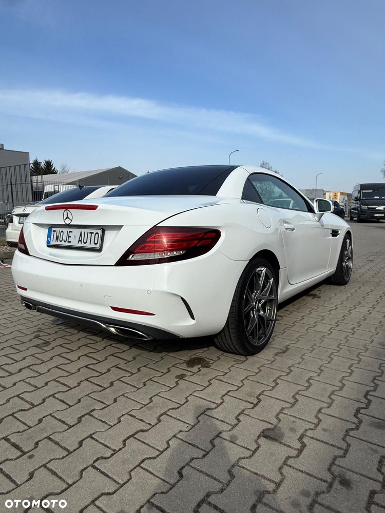 Mercedes-Benz SLC - 6