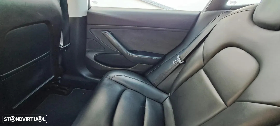 Tesla Model 3 Long-Range Dual Motor AWD - 27